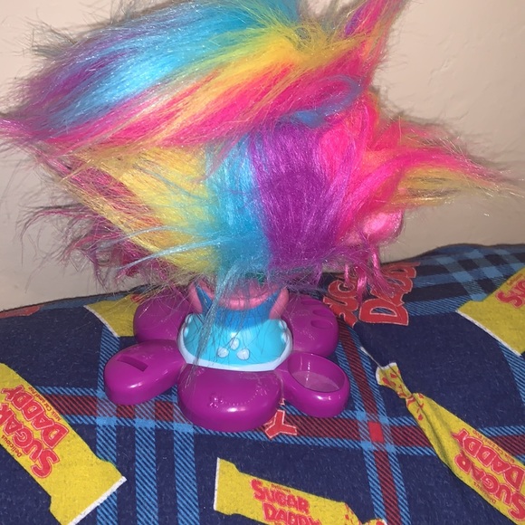 2016 Dreamworks Trolls Poppy Color Hair Styling Head - Picture 4 of 5